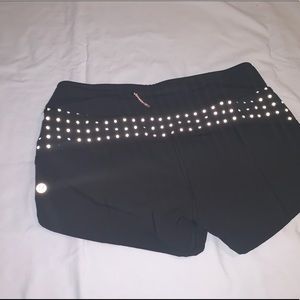 Lululemon hottie hot shorts 2.5”